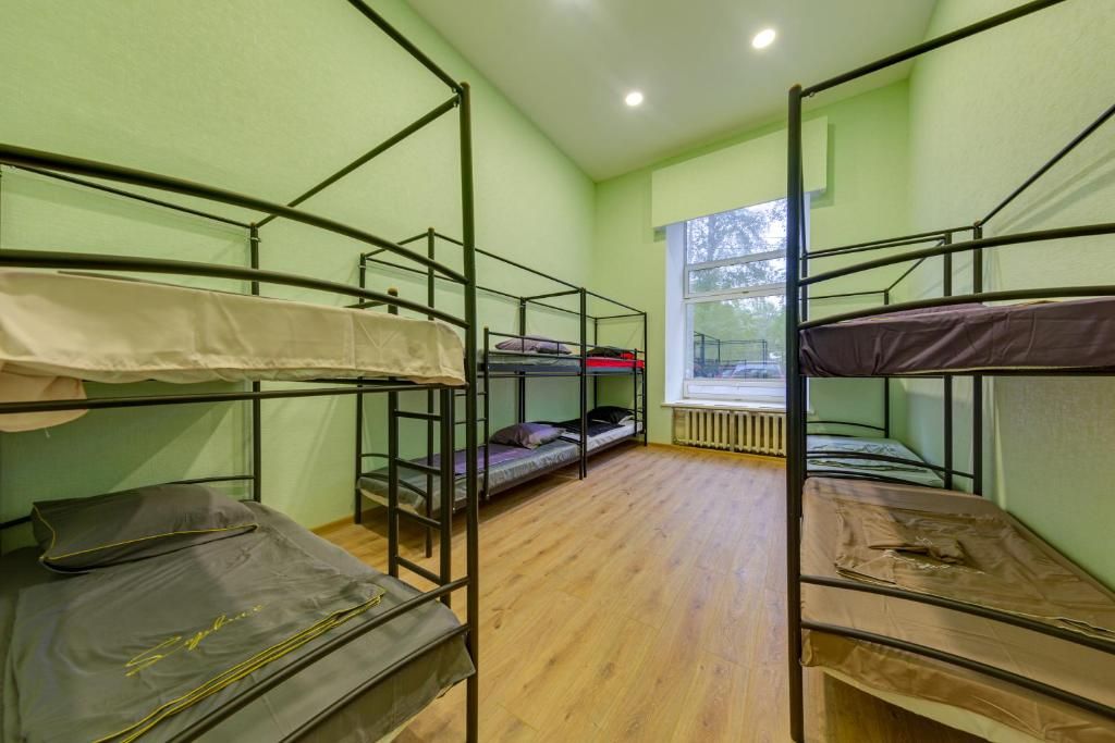 Rooms — Многоместный мужской номер в 10-местном