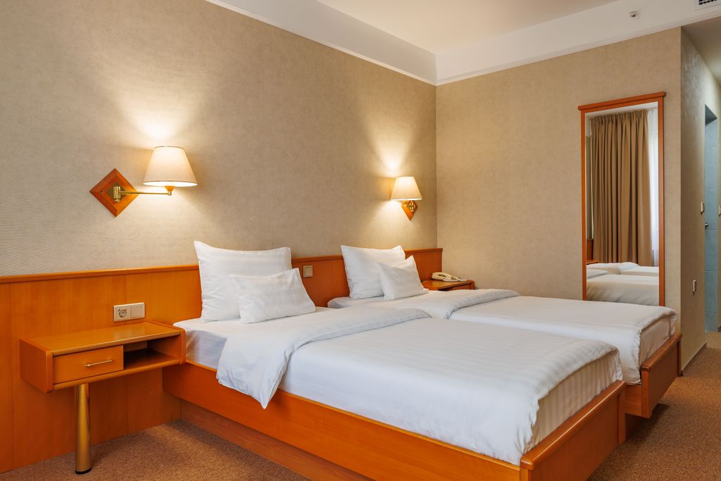 Атриум Палас — Двухместный номер с 2 отдельными кроватями Стандарт