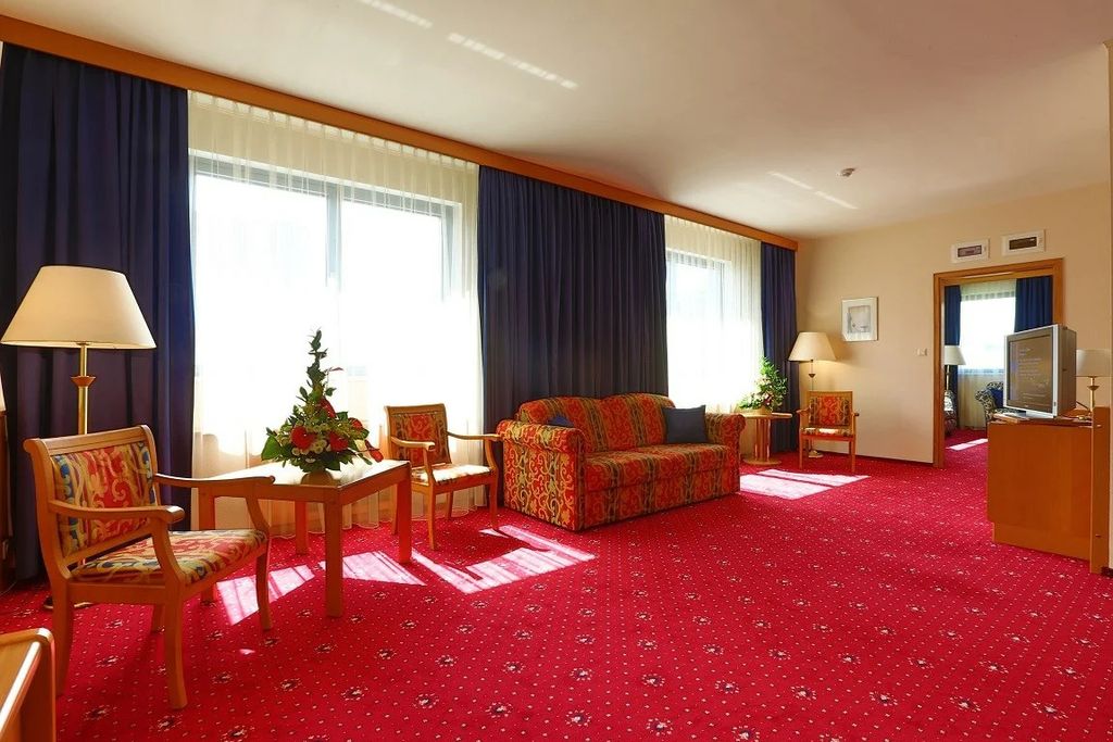 Атриум Палас — Двухместный номер с 1 кроватью сьют