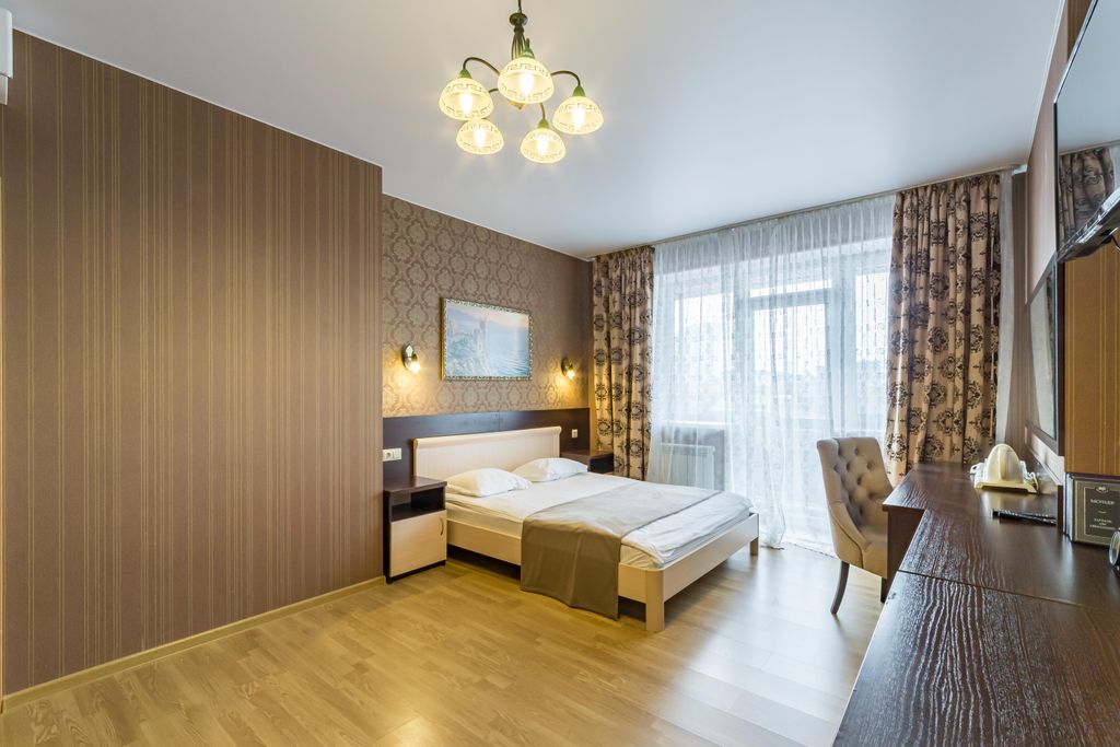 Аист — Двухместный номер с 1 кроватью Улучшенный номер  с балконом