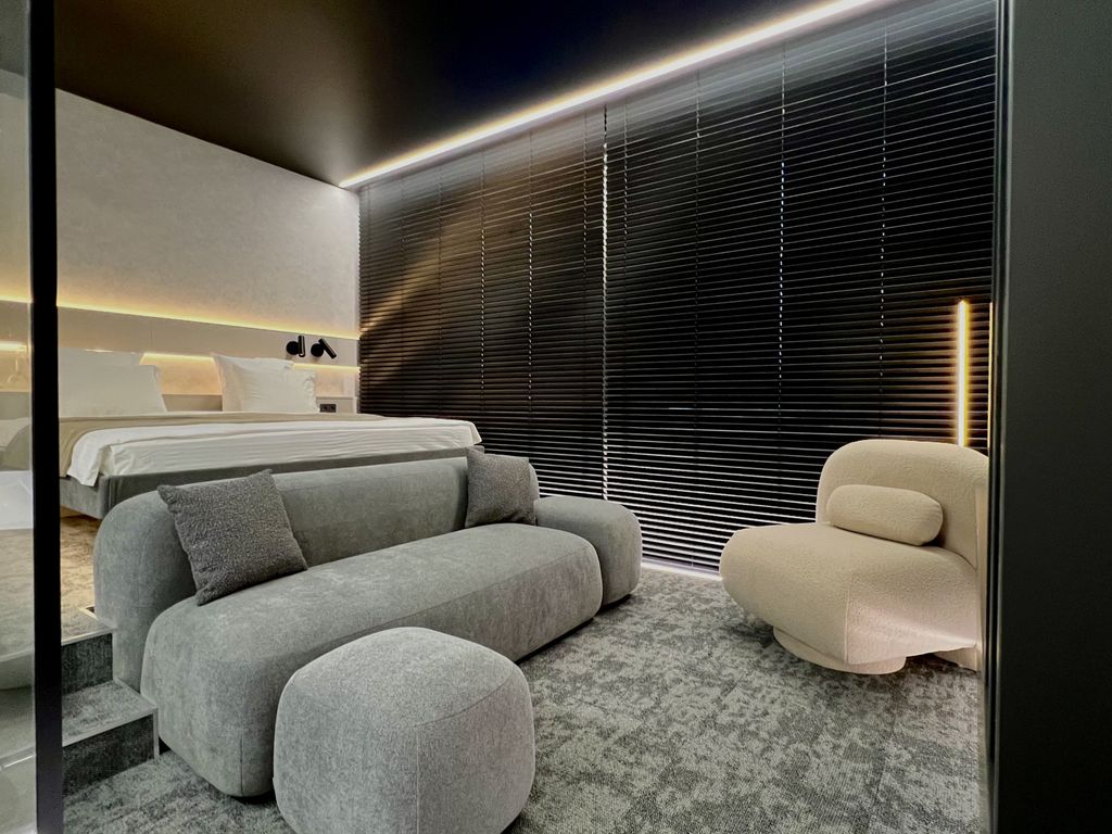 F911 — Двухместный номер с 1 кроватью люкс