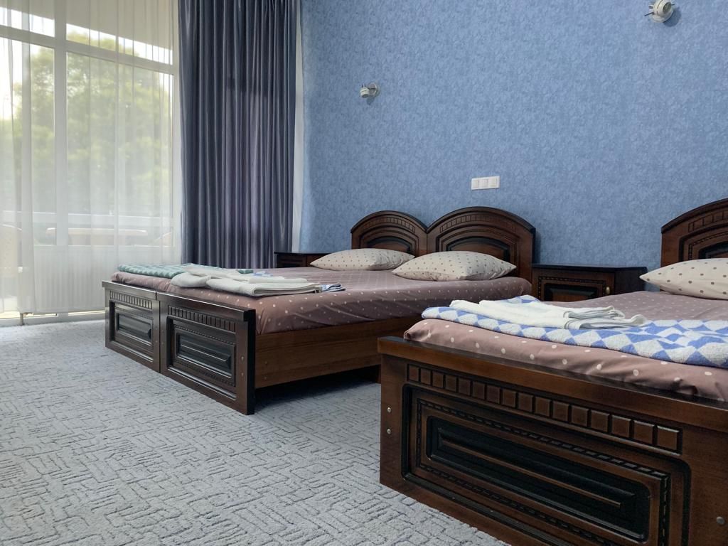 Георгий — Трёхместный номер улучшенный