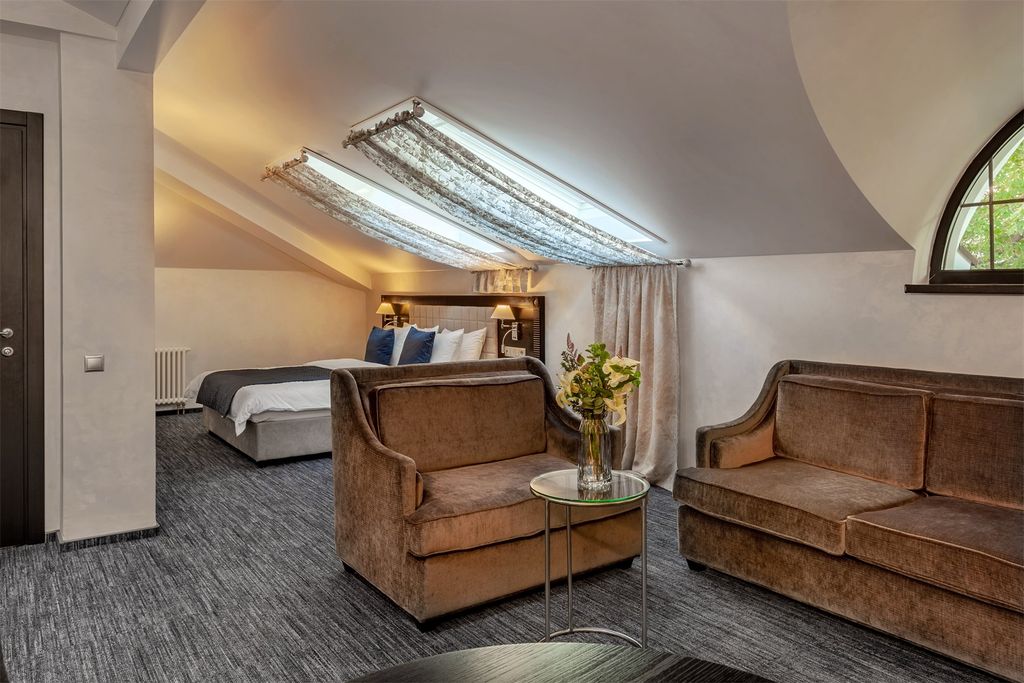 Регул — Двухместный номер с 1 кроватью люкс с ванной