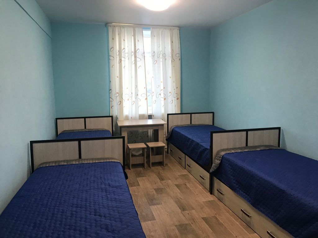 Город и Море — Многоместный женский номер эконом (душ/туалет общий)