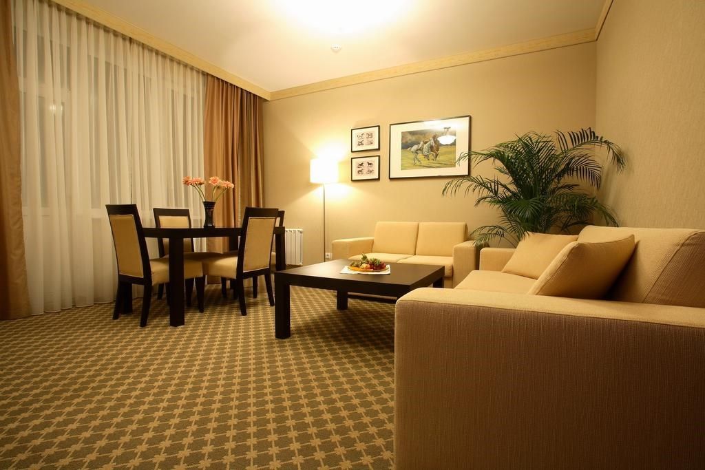 Сенатор — Двухместный номер с 1 кроватью люкс