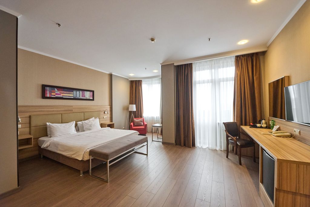 Ramada by Wyndham Rostov-on-Don Hotel and SPA — Двухместный номер с 1 кроватью делюкс