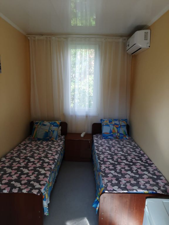 Фамилия — Двухместный номер с 2 отдельными кроватями эконом