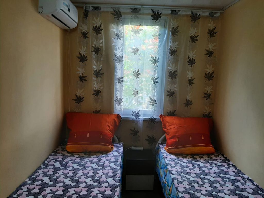 Фамилия — Двухместный номер с 2 отдельными кроватями эконом