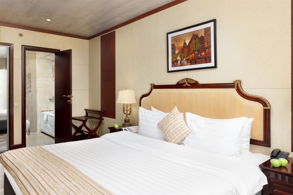 Мандарин Москва — Двухместный номер с 1 кроватью улучшенный