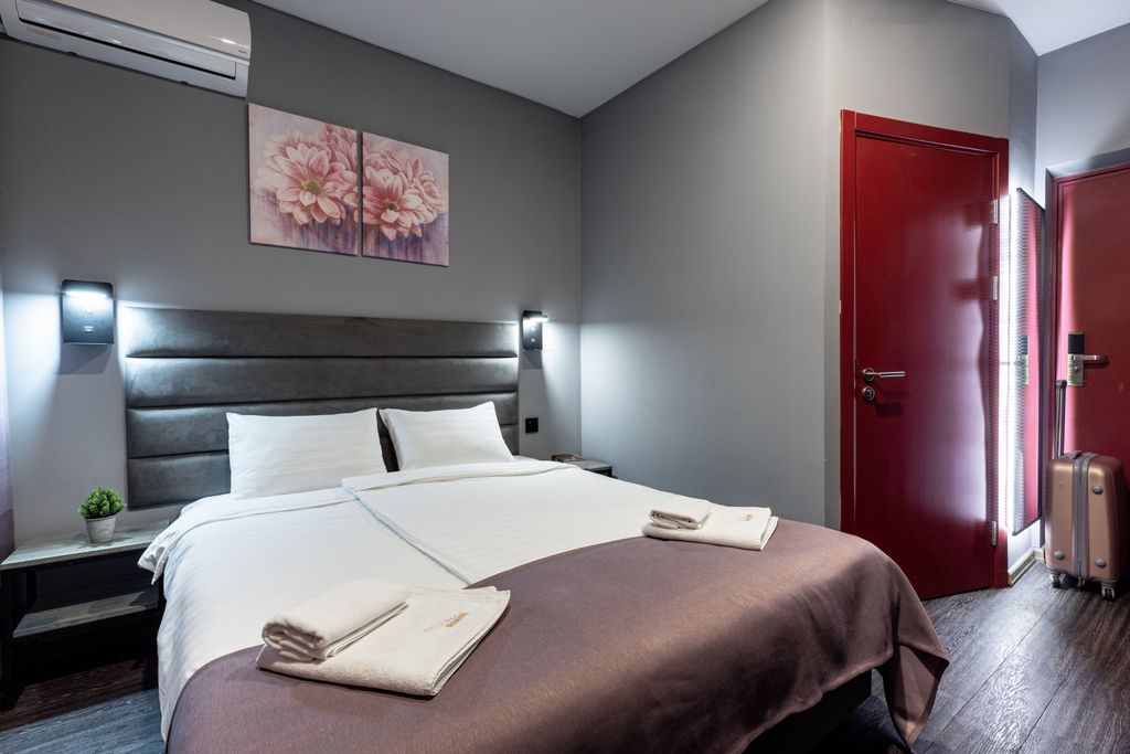 Нижний — Двухместный номер с 1 кроватью эконом