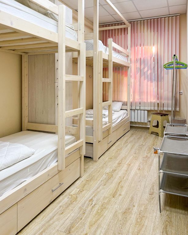 Invite — Многоместный женский номер эконом (душ/туалет общий)