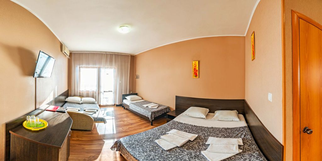 Фламинго — Четырёхместный номер стандарт с видом на море