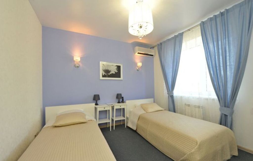 Мотостоп — Двухместный номер с 2 отдельными кроватями комфорт №201, 203, 207, 301