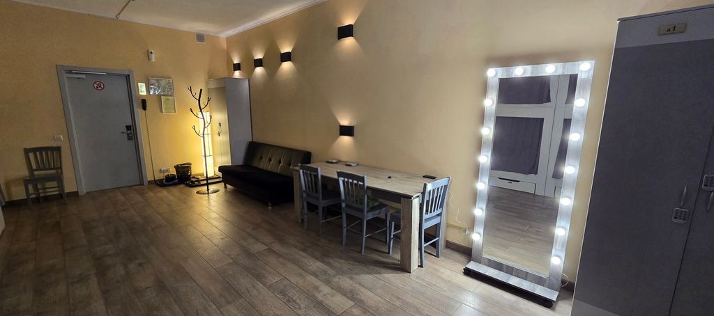 Ester house premium — Многоместный женский номер бизнес для женщин и мужчин, 6 мест