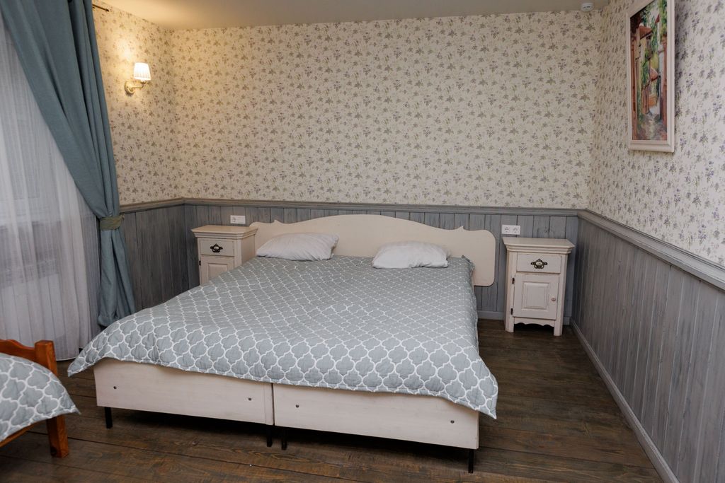 4 Сезона — Двухместный номер с 1 кроватью улучшенный