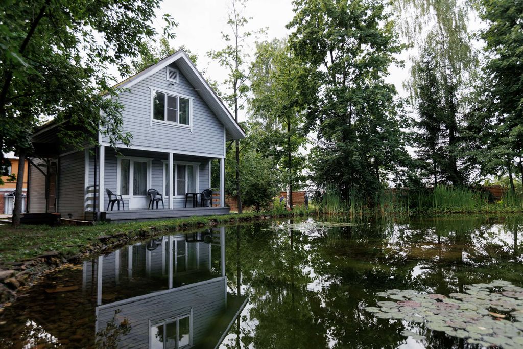 4 Сезона — Четырёхместный номер коттедж