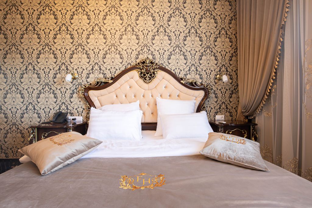 Full House — Четырёхместный номер президентский