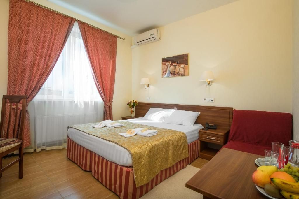 Атлас — Двухместный номер с 1 кроватью стандарт улучшенный