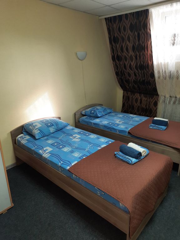 Тюмень — Двухместный номер с 2 отдельными кроватями стандарт