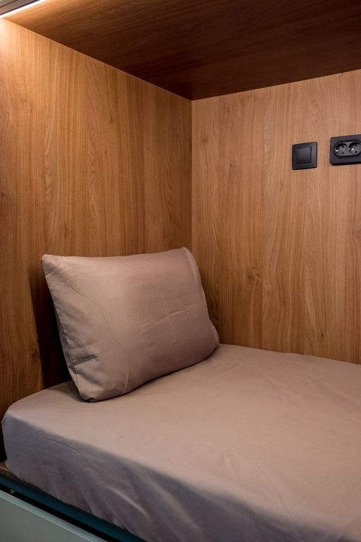 Грифон — Одноместный номер капсула стандарт верхняя