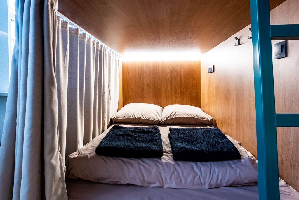 Грифон — Одноместный номер капсула улучшенная нижняя