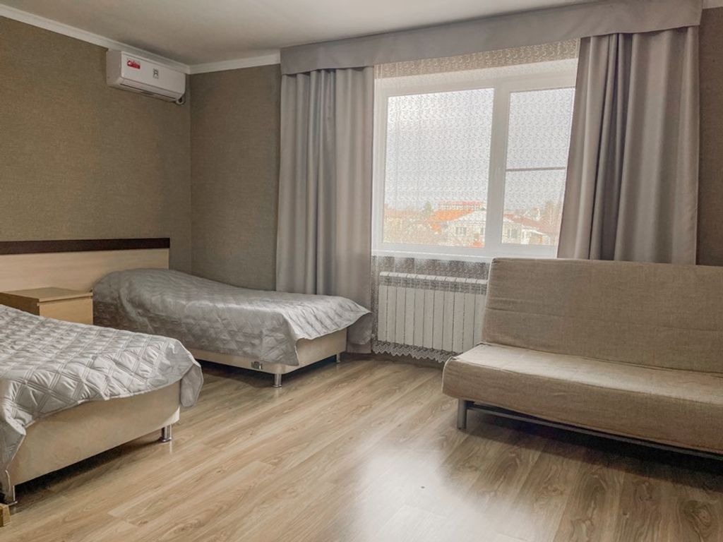 Крылов — Четырёхместный номер студия