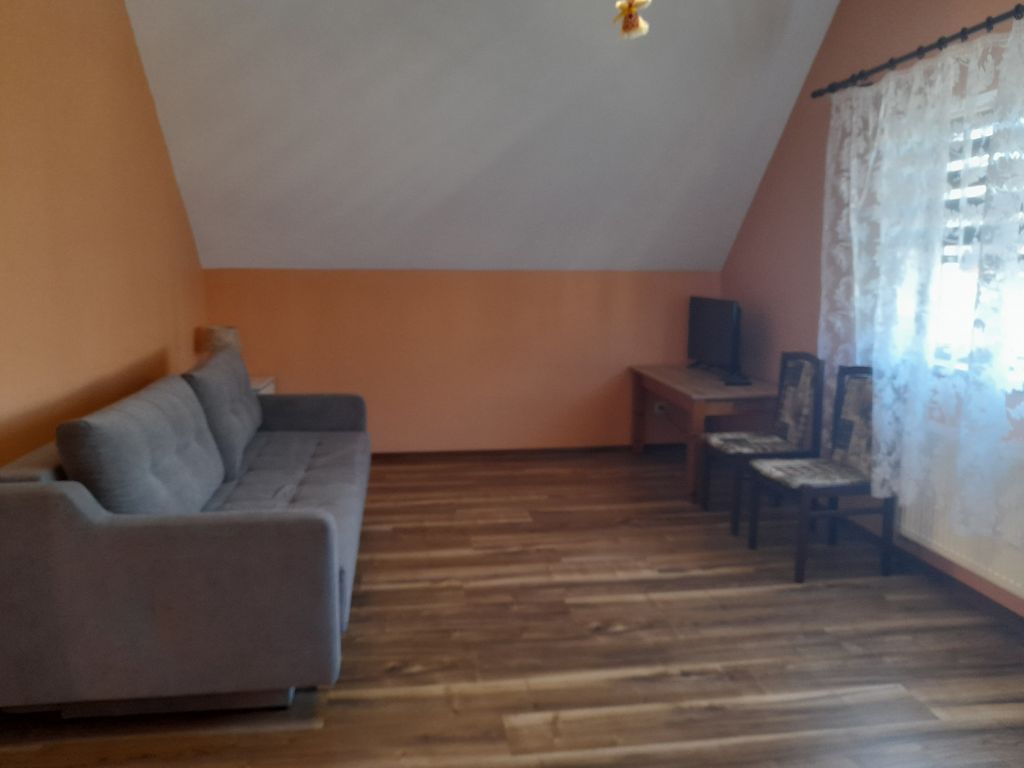 У Пономаря — Четырёхместный номер стандарт с видом на море