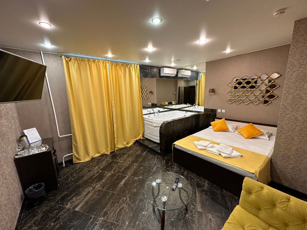 Гости — Двухместный номер с 1 кроватью люкс