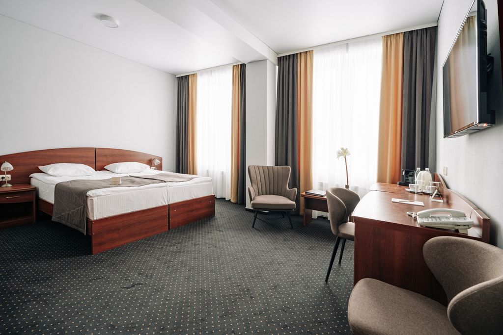 Русские Сезоны Комфорт Отель Поречье — Двухместный номер с 1 кроватью джуниор-сьюит