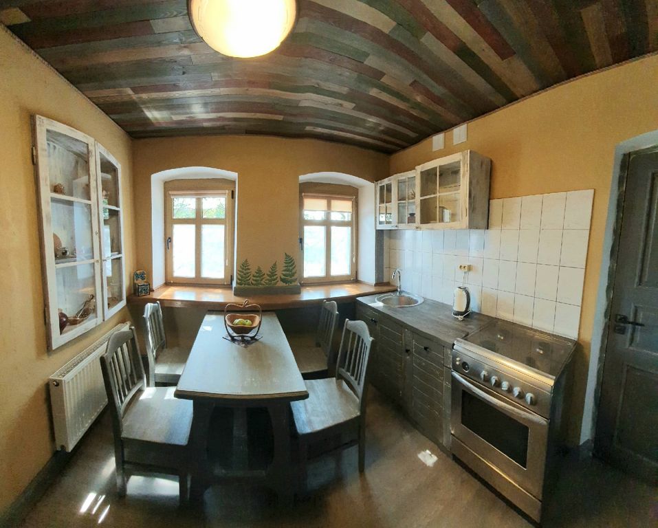 Пряник — Четырёхместный номер улучшенный с видом на город