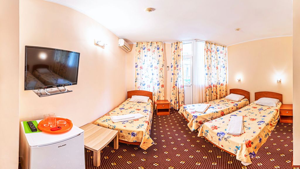 Олимп — Трёхместный номер стандарт