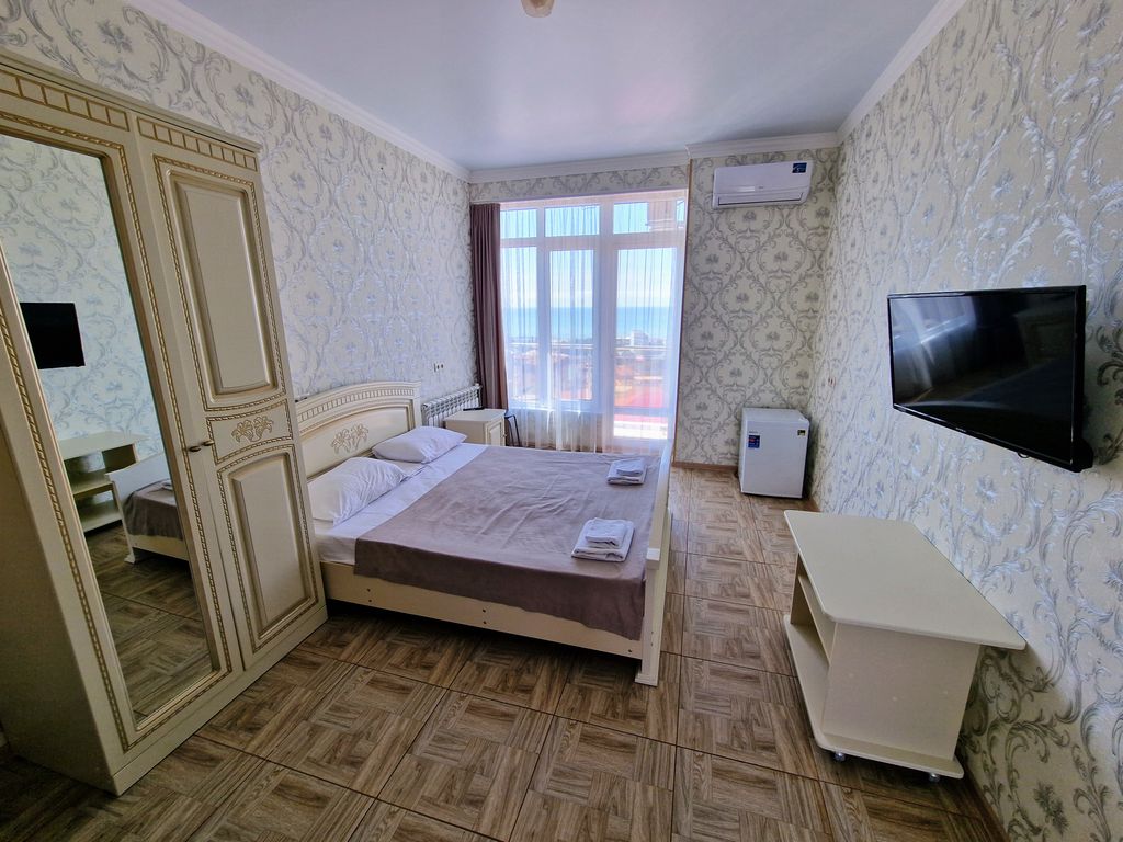 Аида — Четырёхместный номер люкс с видом на море