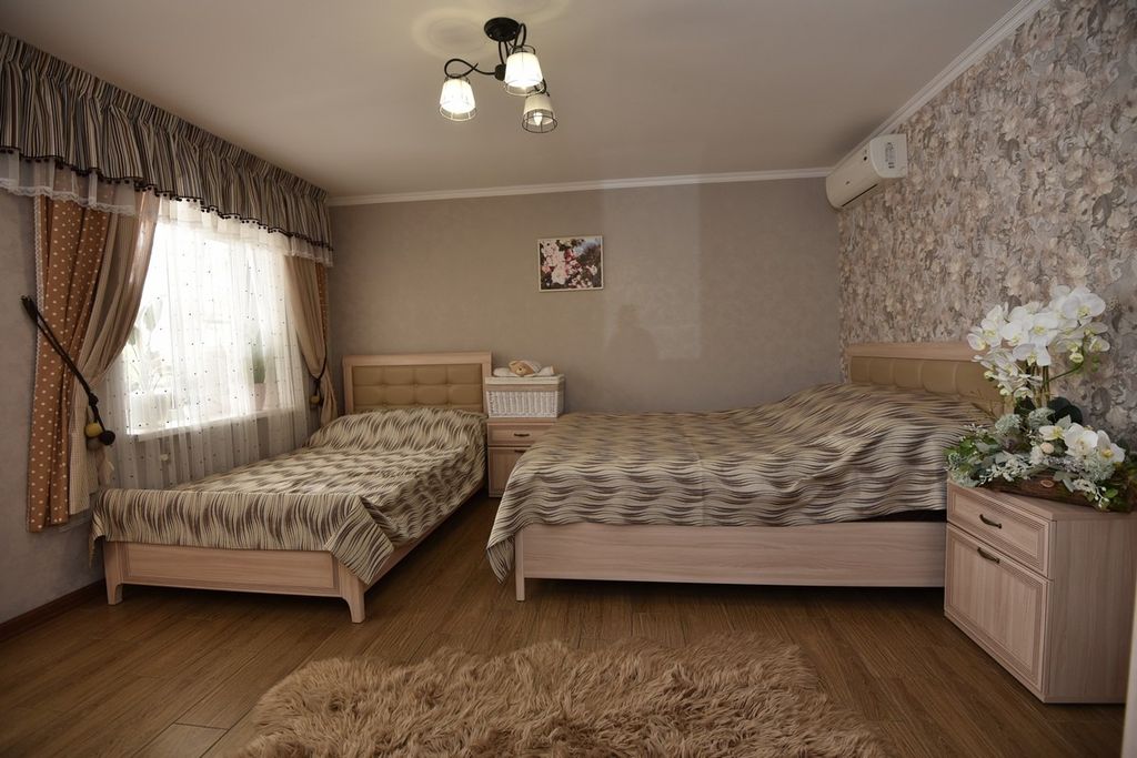 Skazka Inn — Трёхместный номер люкс