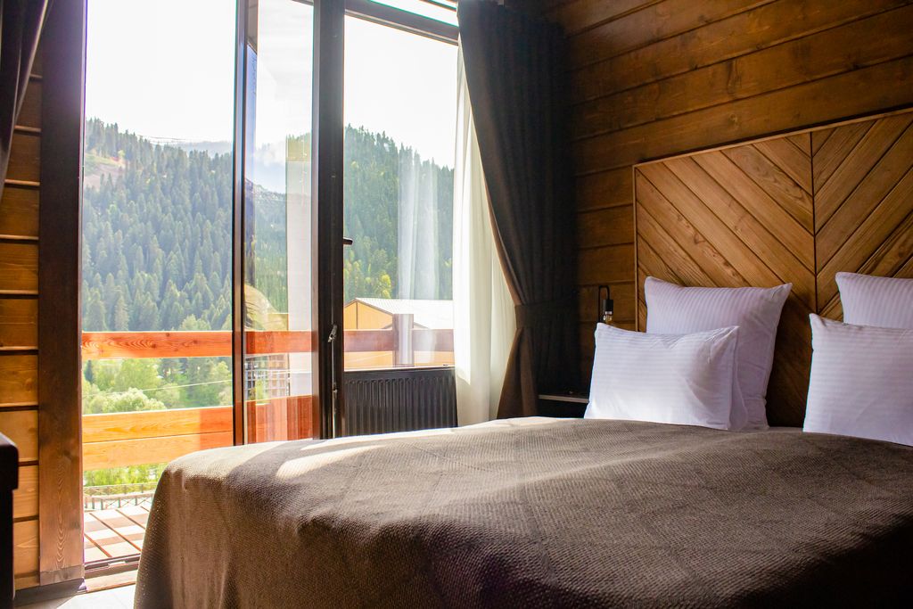 Axis Миррос — Дом таунхаус с видом на горы