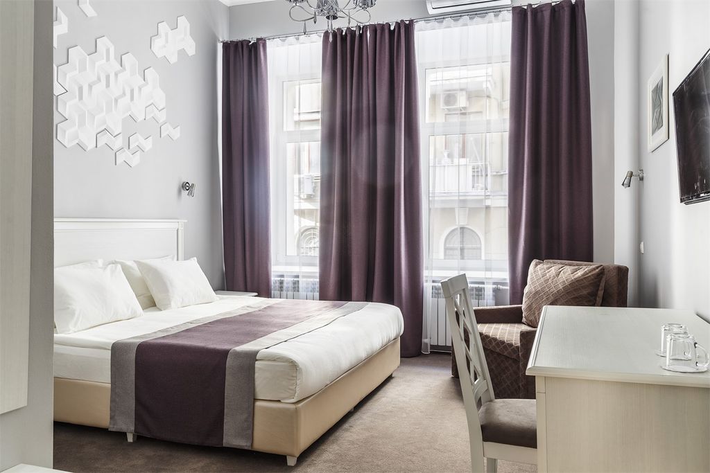 Florinn — Двухместный номер с 1 кроватью и доп. кресло-кроватью