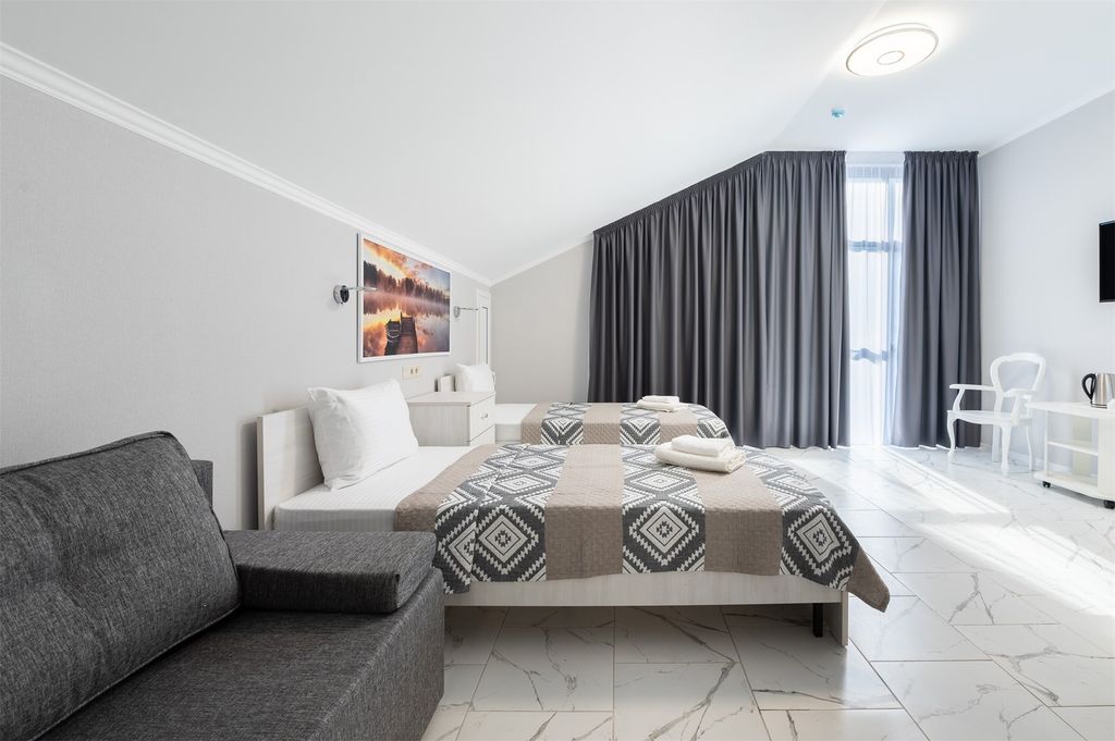 Горная Кадриль — Четырёхместный номер Делюкс