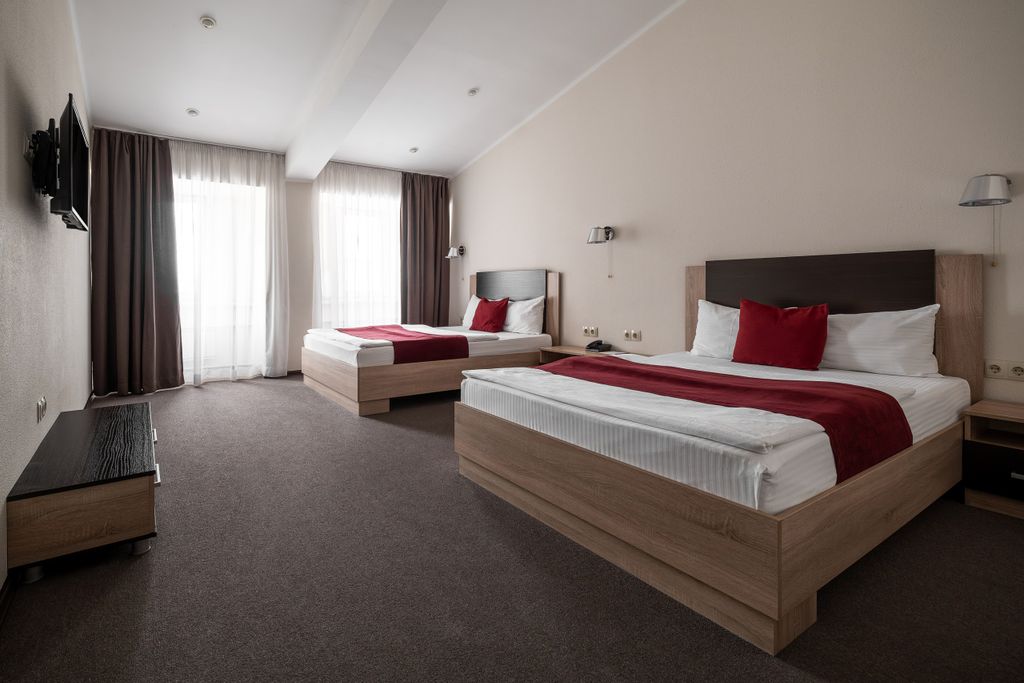 Максим — Семейный номер улучшенный