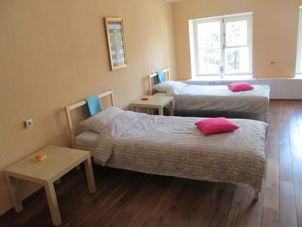 Гостиный Двор на полянке — Двухместный номер с 2 отдельными кроватями эконом-класса c общей ванной комнатой