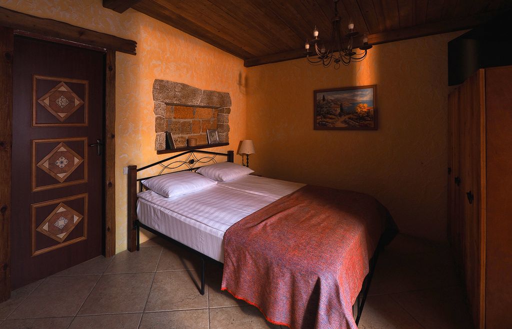 ЭстетЭтно — Четырёхместный номер Люкс № 4