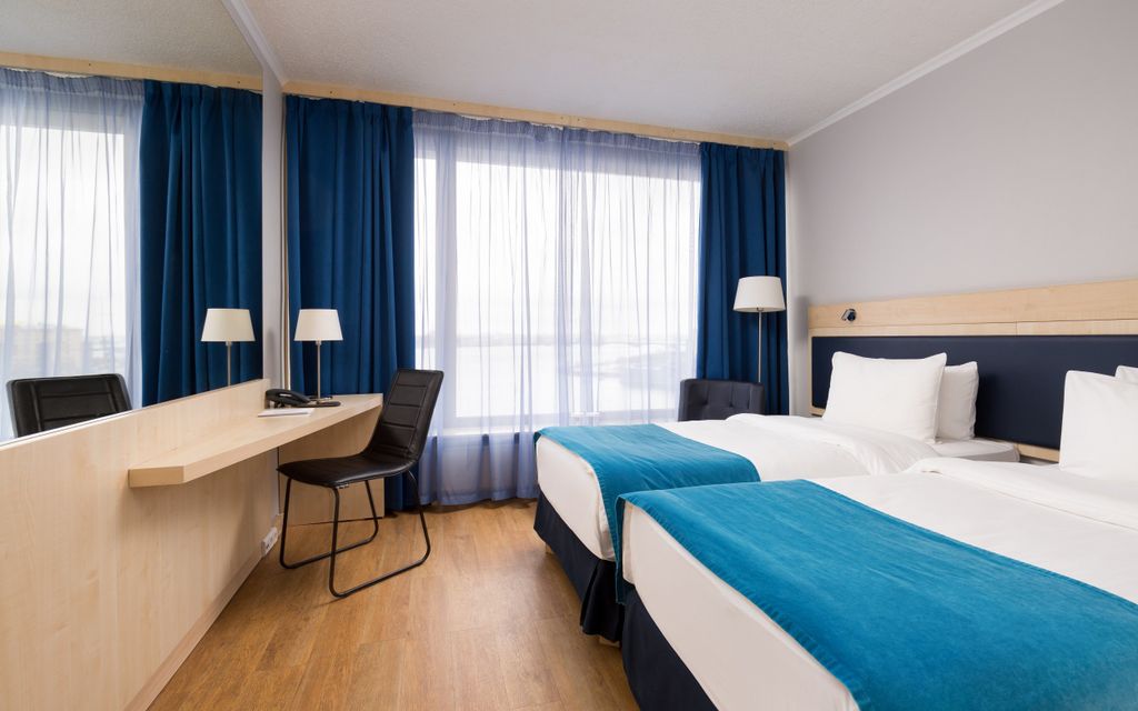 Санкт-Петербург — Двухместный номер с 2 отдельными кроватями стандарт