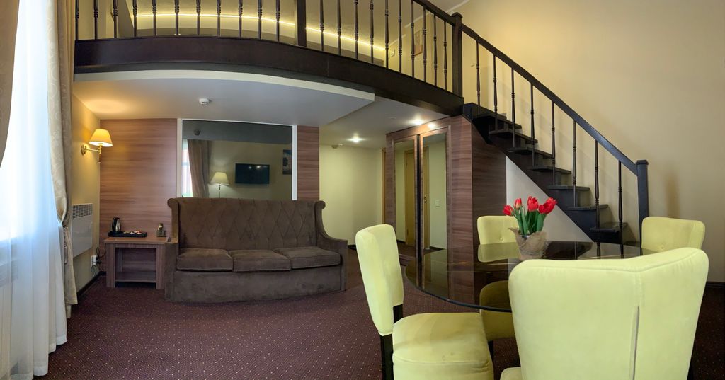 Парадная — Семейный номер дуплекс