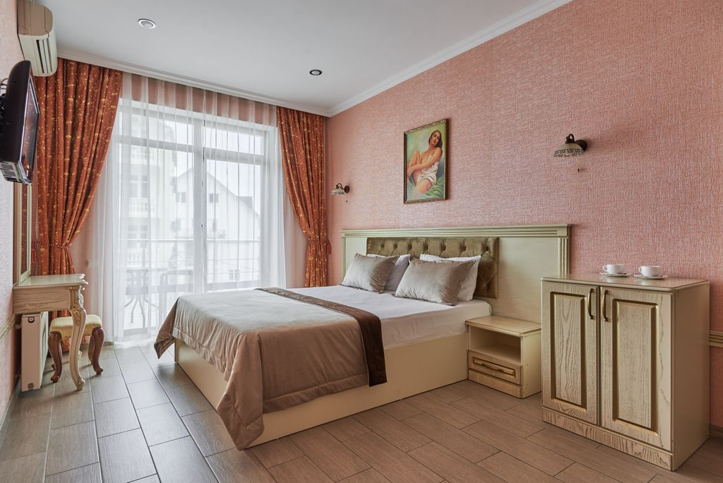 Аркадия + — Двухместный номер с 1 кроватью Комфорт с балконом