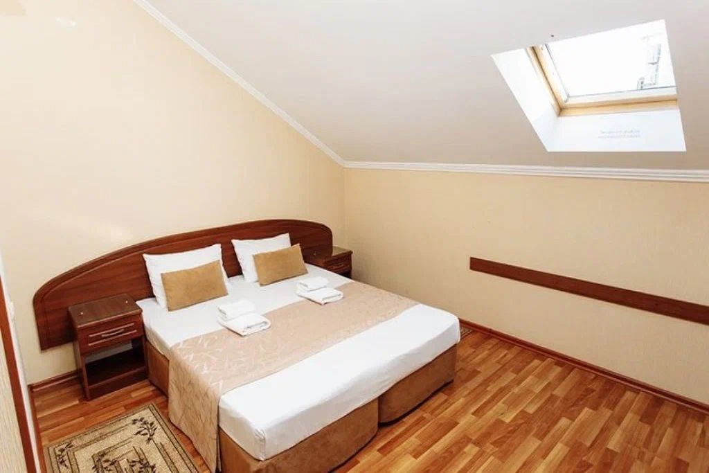 Аркадия + — Трёхместный номер Трехместный номер