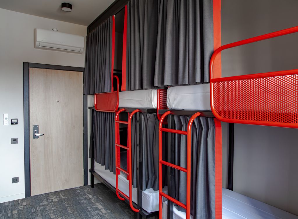 Куб — Многоместный смешанный номер четырехместный