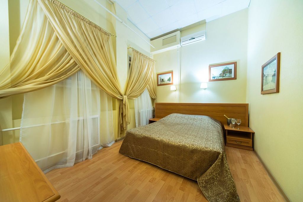 История — Двухместный номер с 1 кроватью двухкомнатный люкс