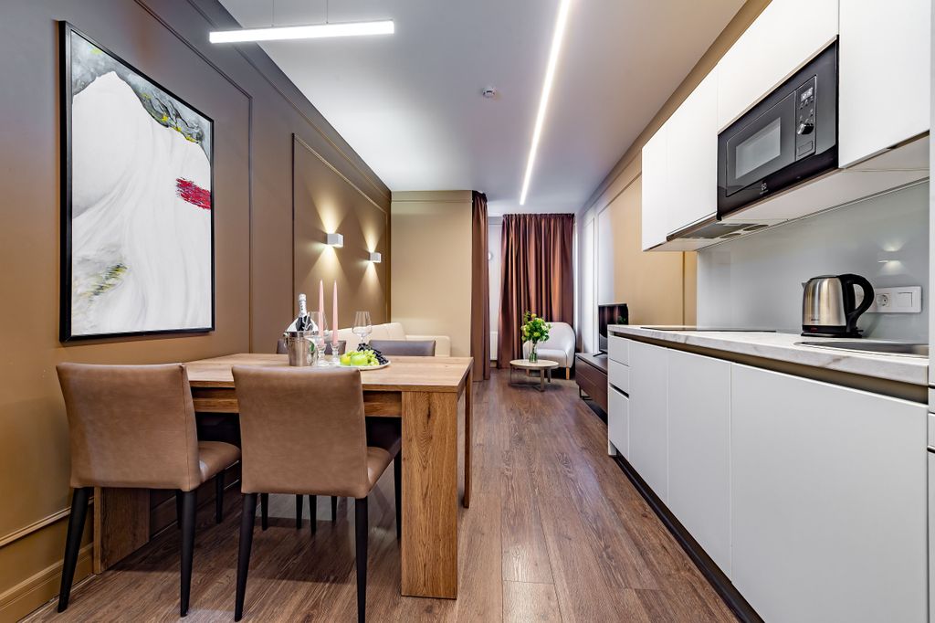 Dionis Art Apartments — Апартаменты трехкомнатный сьюит