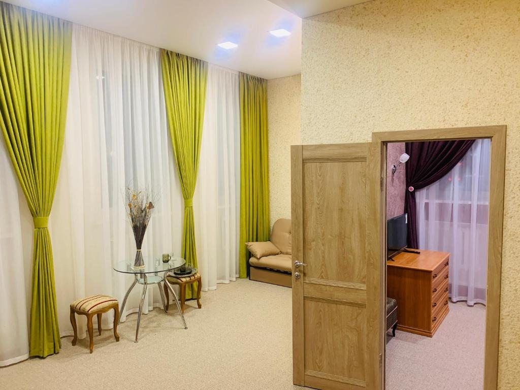 История — Семейный номер двухкомнатный люкс