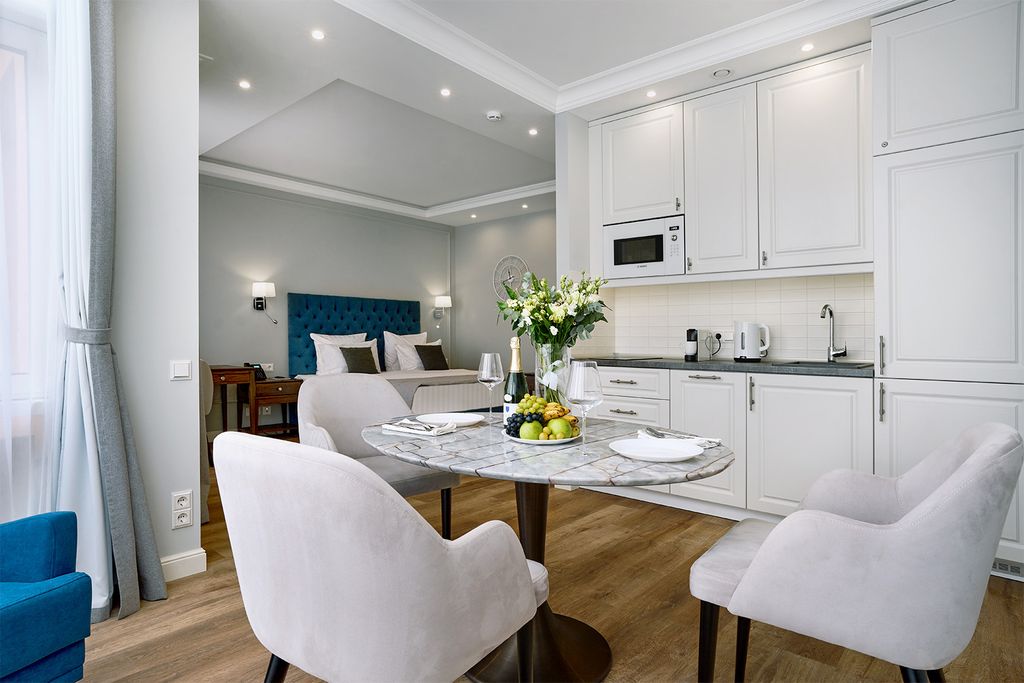 Dionis Art Apartments — Апартаменты делюкс дионис