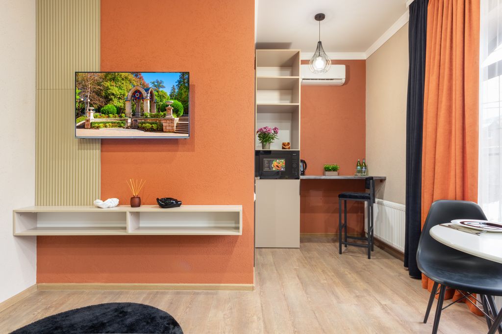 Леомир — Трёхместный номер Улучшенный двухместный номер