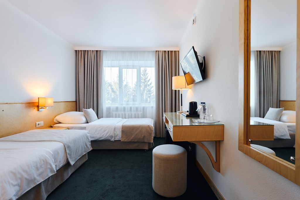 Восток — Двухместный номер с 2 отдельными кроватями стандарт